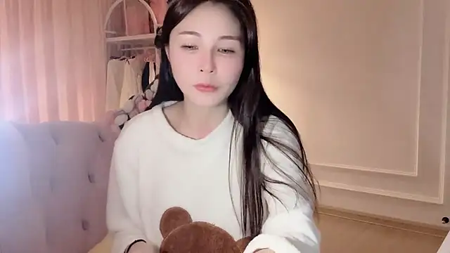 Snapshot of Titi-175 chatting on 11.20.25 Titi-175 online show from 11.20.25