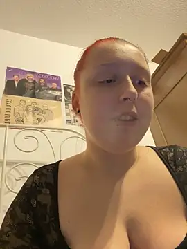 SweetieLina online show from 10.20.25