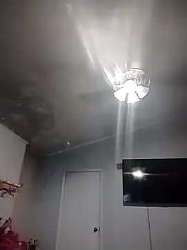 Mochalatte21 online show from 09.28.25