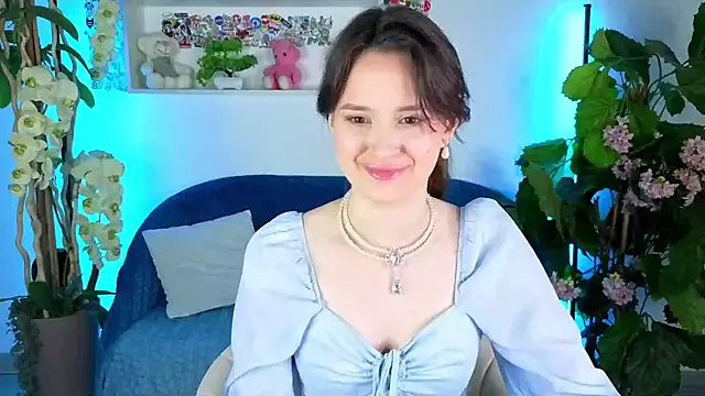 EvaSwen online show from 10.23.25