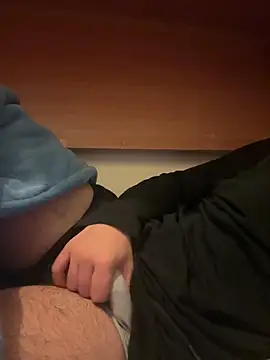 Snapshot of cazzo18cm3 chatting on 10.02.25 cazzo18cm3 online show from 10.02.25