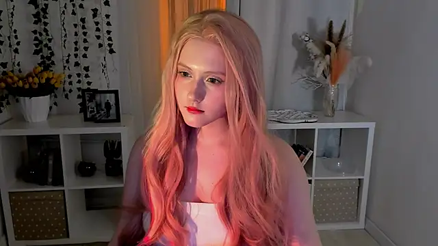 DelilahTaylor online show from 04.25.26