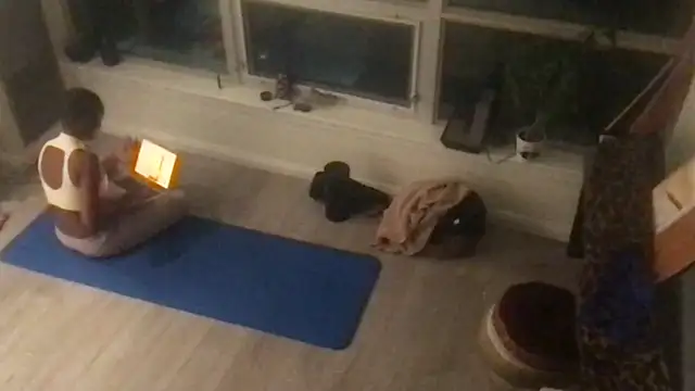 Snapshot of tia___fox chatting on 10.29.25 tia   fox online show from 10.29.25