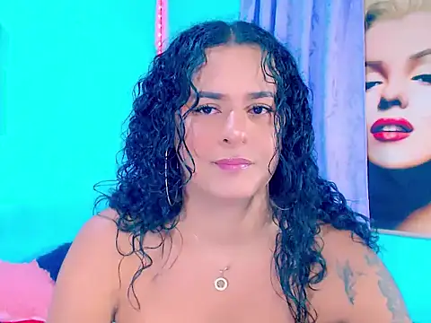 Snapshot of horny_val_ chatting on 02.15.26 horny val online show from 02.15.26