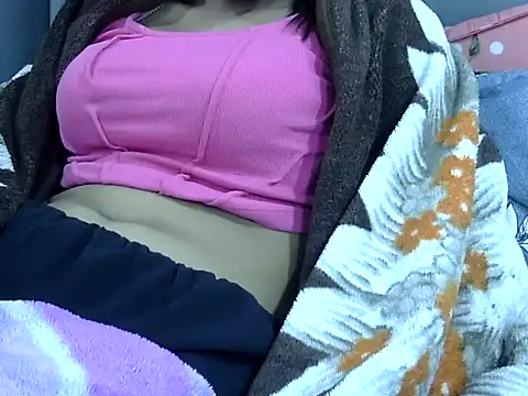 Snapshot of SEXY_DOLL88 chatting on 12.04.25 SEXY DOLL88 online show from 12.04.25