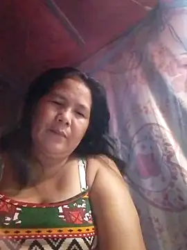 Snapshot of milagrose_rose chatting on 10.11.25 milagrose rose online show from 10.11.25