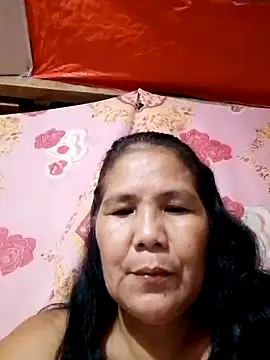 Snapshot of milagrose_rose chatting on 10.18.25 milagrose rose online show from 10.18.25