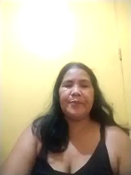 Snapshot of milagrose_rose chatting on 12.02.25 milagrose rose online show from 12.02.25