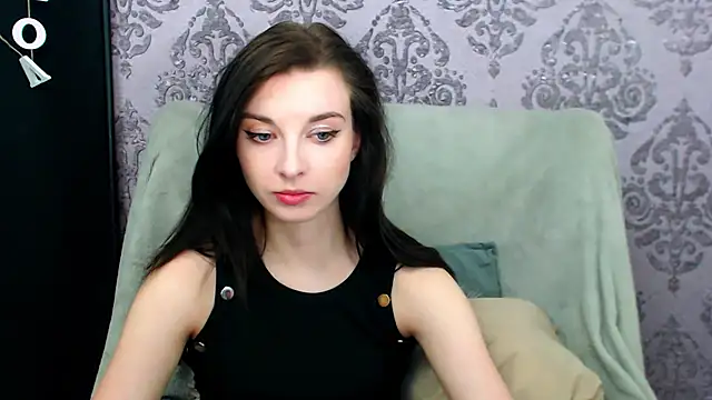 DominantLuna online show from 05.04.26