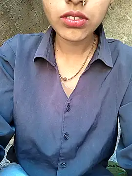 Snapshot of Hotty_ruvi chatting on 10.17.25 Hotty ruvi online show from 10.17.25