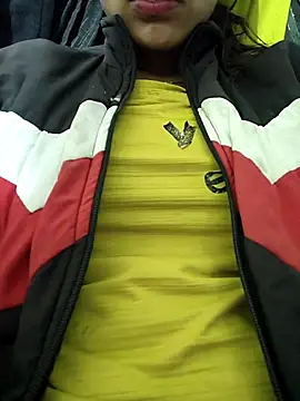 Snapshot of Hotty_ruvi chatting on 10.30.25 Hotty ruvi online show from 10.30.25