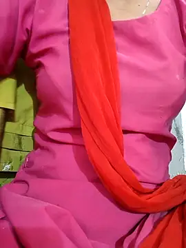 Snapshot of Hotty_ruvi chatting on 11.02.25 Hotty ruvi online show from 11.02.25