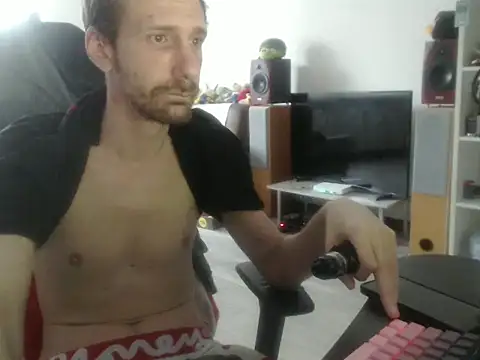 LoyalDoggie online show from 06.17.26