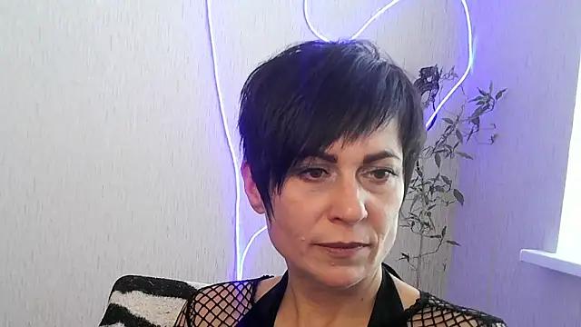 Ashley Brookss online show from 11.03.25