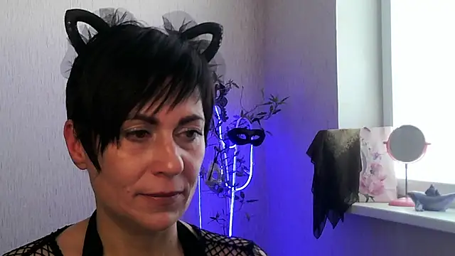 Ashley Brookss online show from 11.15.25