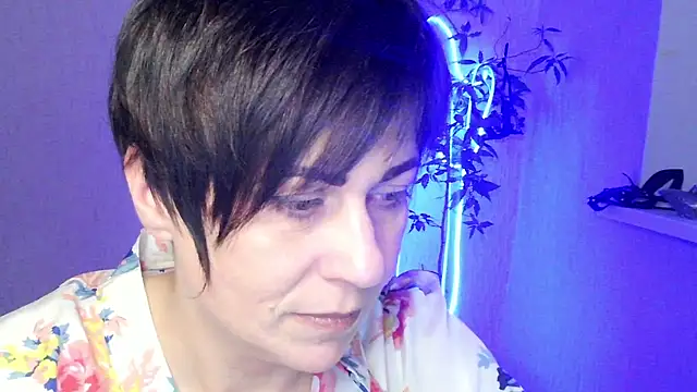 Ashley Brookss online show from 12.13.25