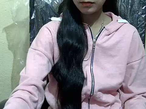 Snapshot of Shazi_1 chatting on 11.12.25 Shazi 1 online show from 11.12.25