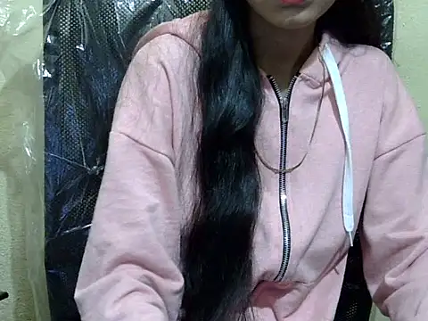 Snapshot of Shazi_1 chatting on 11.13.25 Shazi 1 online show from 11.13.25