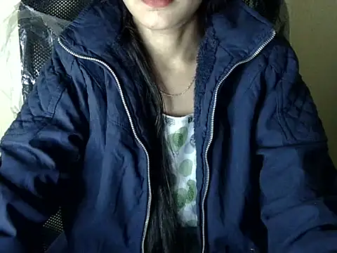 Snapshot of Shazi_1 chatting on 12.14.25 Shazi 1 online show from 12.14.25