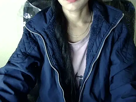 Snapshot of Shazi_1 chatting on 12.18.25 Shazi 1 online show from 12.18.25