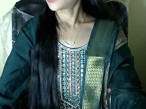 Snapshot of Shazi_1 chatting on 12.19.25 Shazi 1 online show from 12.19.25