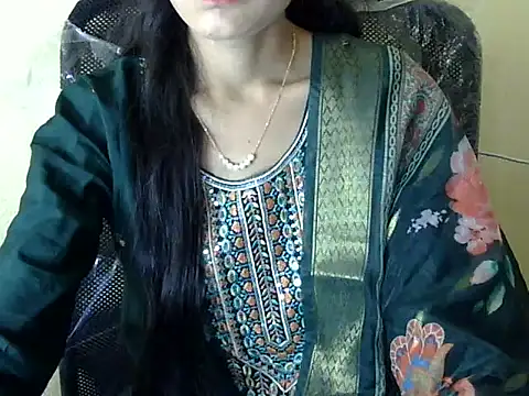 Snapshot of Shazi_1 chatting on 12.20.25 Shazi 1 online show from 12.20.25