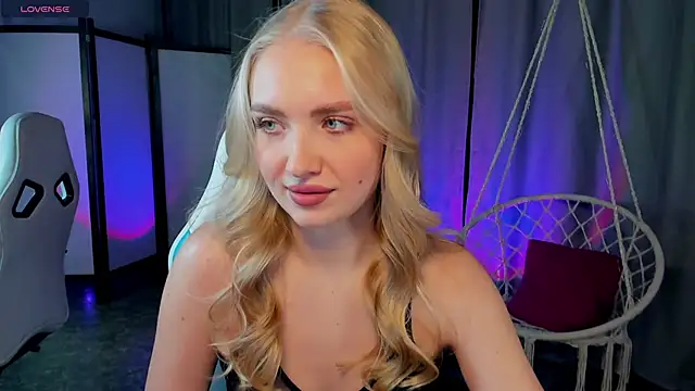 Snapshot of TessaGrays chatting on 01.13.26 TessaGrays online show from 01.13.26