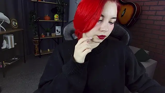 Snapshot of MarcelineChi chatting on 11.27.25 MarcelineChi online show from 11.27.25