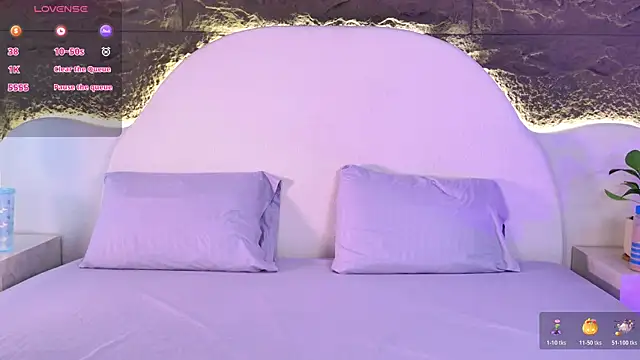 Selene Brownie online show from 10.27.25