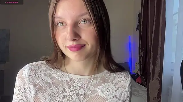 JanellHousen online show from 07.12.26