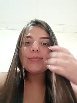 Snapshot of EmiilySttone chatting on 12.16.25 EmiilySttone online show from 12.16.25