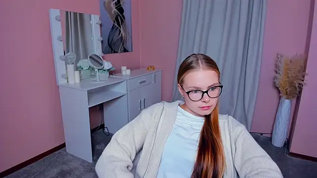 LibbyVenzeio online show from 09.30.25