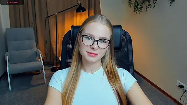 LibbyVenzeio online show from 10.02.25