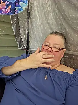 Snapshot of Budd_Bunney chatting on 12.21.25 Budd Bunney online show from 12.21.25