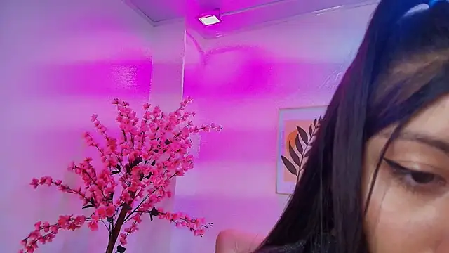 Snapshot of Gabriela_milani chatting on 10.08.25 Gabriela milani online show from 10.08.25