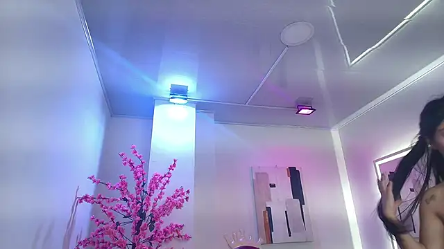 Snapshot of Gabriela_milani chatting on 11.18.25 Gabriela milani online show from 11.18.25