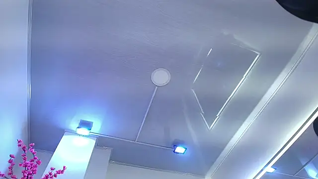 Snapshot of Gabriela_milani chatting on 11.20.25 Gabriela milani online show from 11.20.25