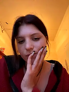 Snapshot of RileyAdams chatting on 09.30.25 RileyAdams online show from 09.30.25