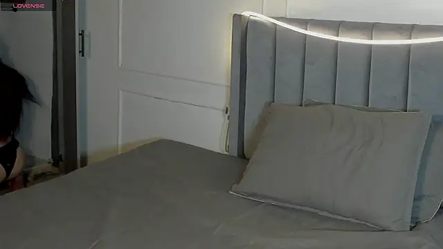 luxuryheaven 8 online show from 10.29.25