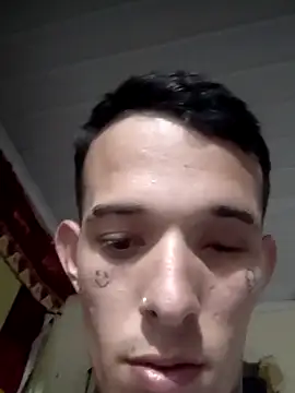 Snapshot of Alissonmorais chatting on 11.05.25 Alissonmorais online show from 11.05.25