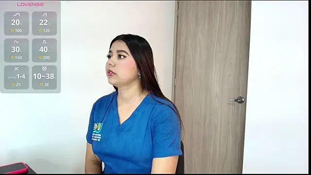 Snapshot of Samara_Smith04 chatting on 10.20.25 Samara Smith04 online show from 10.20.25