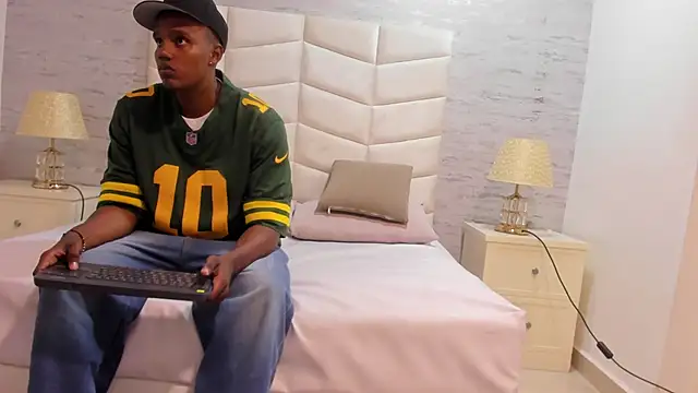 jax black online show from 11.08.25