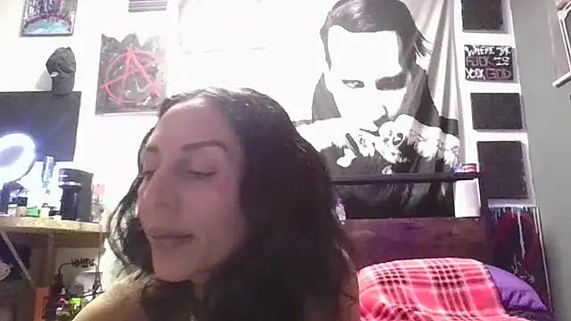 inkdhollow1 online show from 11.01.25