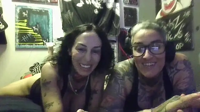 inkdhollow1 online show from 05.06.26