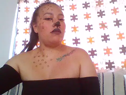 Snapshot of Meloddy__ chatting on 10.16.25 Meloddy online show from 10.16.25