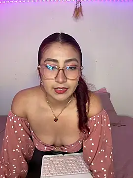 Snapshot of saramooon chatting on 04.06.26 saramooon online show from 04.06.26