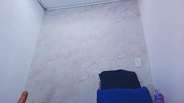 Snapshot of ashly_mr chatting on 10.30.25 ashly mr online show from 10.30.25