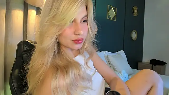 mia curry online show from 06.10.26