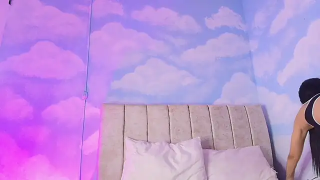 Nikolbrice online show from 04.21.26