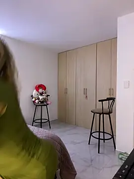 Zoe riivas online show from 10.15.25